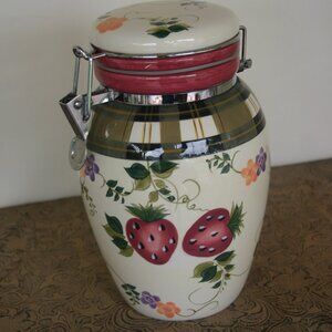 Oneida Ceramic Strawberry Plaid 8.5" Canister w/sealing Lid B-208